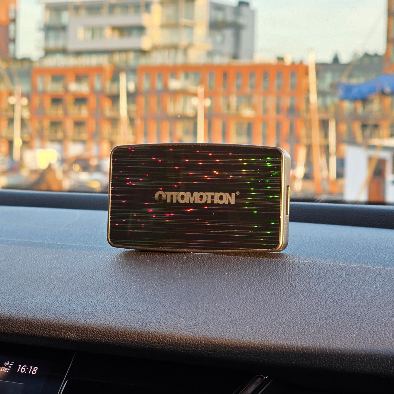 Carplay & Android Auto Box + Youtube, Netflix etc